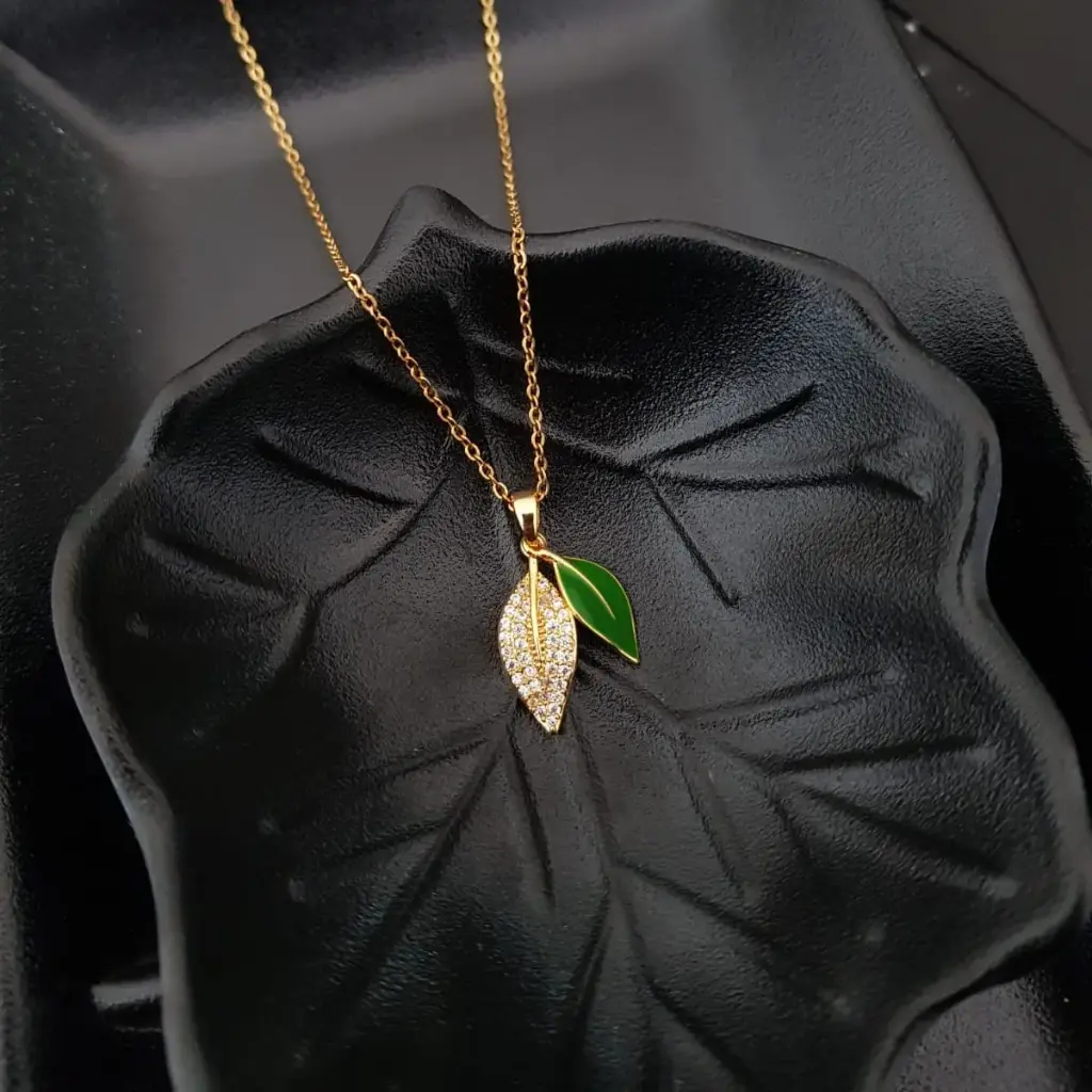 Dual Leaves Pendant-Artificial Yellow Gold