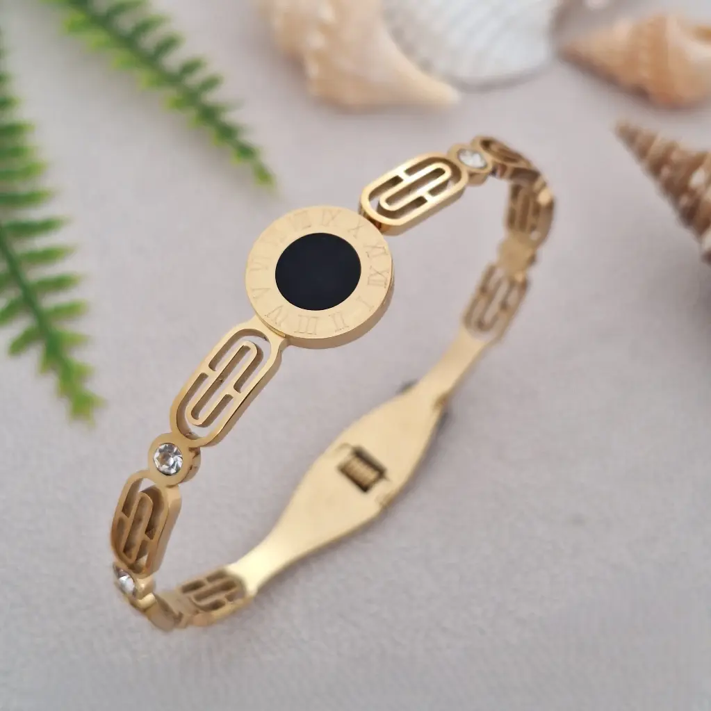 Black Enamel Round Roman Numbers Contemporary Bracelet-Artificial Yellow Gold