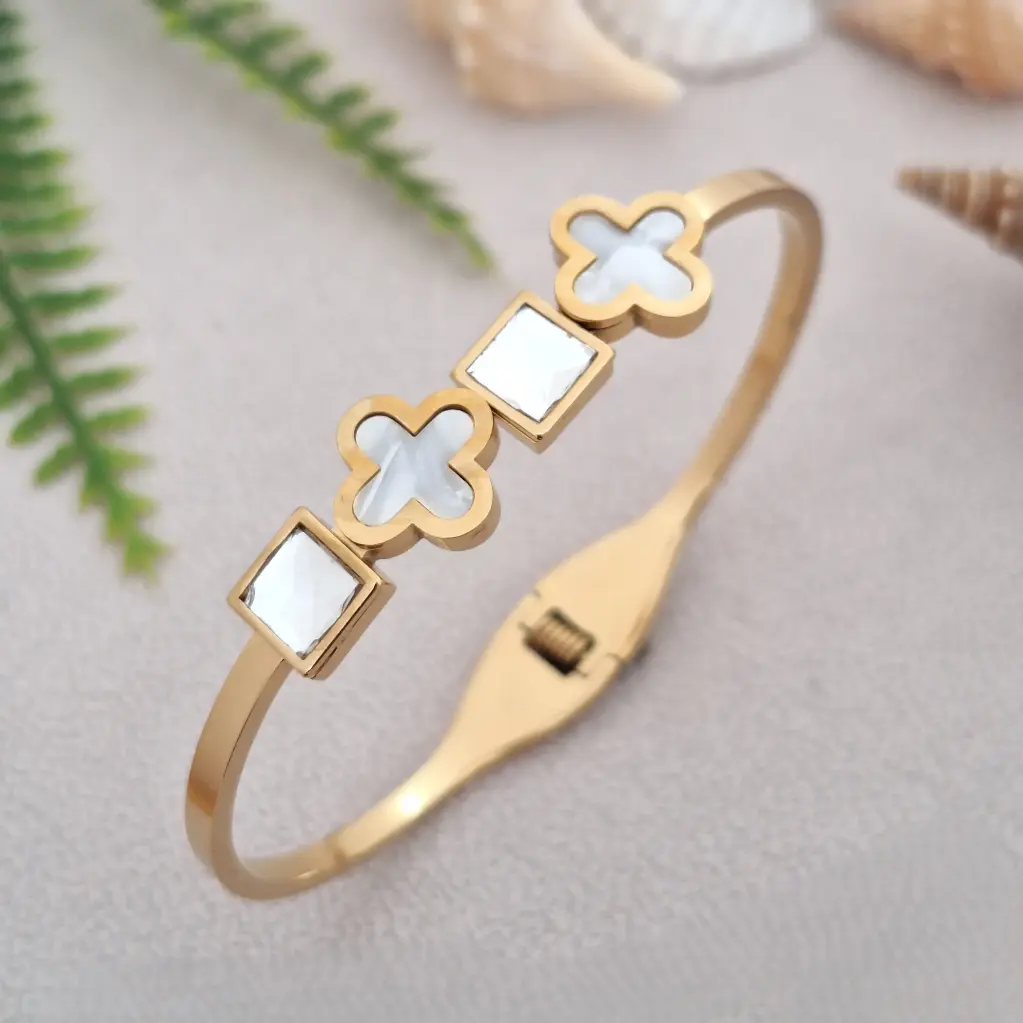 White Square & Clover Enamel Bracelet-Artificial Yellow Gold